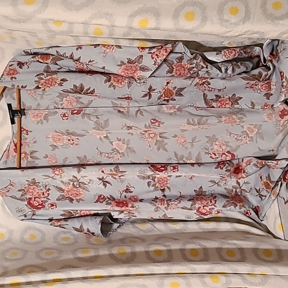 Forever 21 Short Sleeve Satin Kimomo